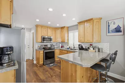 7043 S Sorrento Way, West Jordan, UT 84081 - Photo 7