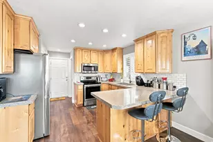 7043 S Sorrento Way, West Jordan, UT 84081 - Photo 9