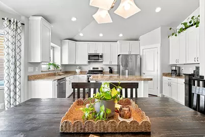 7452 S 5765 W, West Jordan, UT 84081 - Photo 11