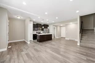 9289 S Castlebury Ct, Sandy, UT 84094 - Photo 7