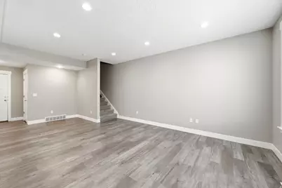 9289 S Castlebury Ct, Sandy, UT 84094 - Photo 9