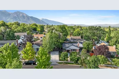 2490 E Commonwealth Ave S, Salt Lake City, UT 84109 - Photo 31