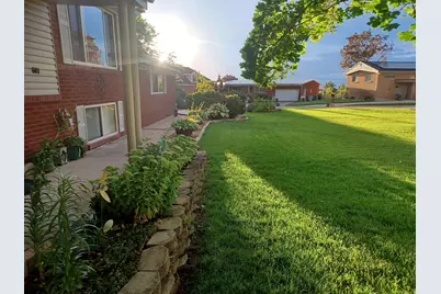 689 E Lavina Dr S, South Ogden, UT 84403 - Photo 27