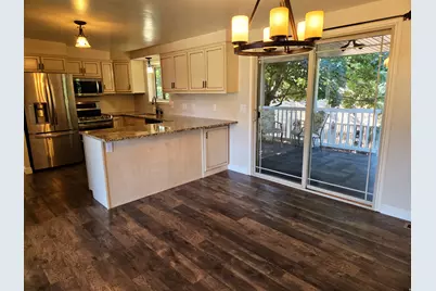 689 E Lavina Dr S, South Ogden, UT 84403 - Photo 7
