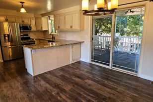 689 E Lavina Dr S, South Ogden, UT 84403 - Photo 7