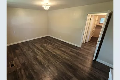 689 E Lavina Dr S, South Ogden, UT 84403 - Photo 11