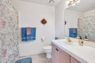 3467 E Magic View Dr, Cottonwood Heights, UT 84121 - Photo 21