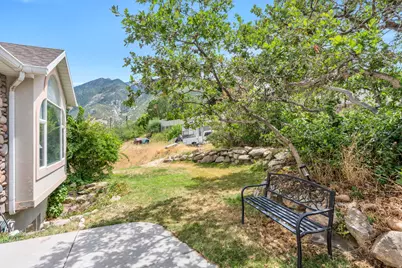 3467 E Magic View Drive, Cottonwood Heights, UT 84121 - Photo 3