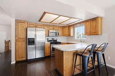 2847 W Lindi Way, Layton, UT 84041 - Photo 7