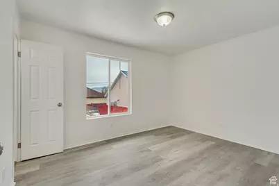 241 E Utah Ave, Tooele, UT 84074 - Photo 9