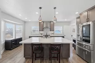 2724 S Lake St, Salt Lake City, UT 84106 - Photo 7