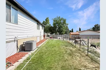 615 N Elm St, Orangeville, UT 84537 - Photo 33