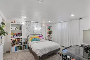 2713 S Highland Dr E, Salt Lake City, UT 84106 - Photo 13
