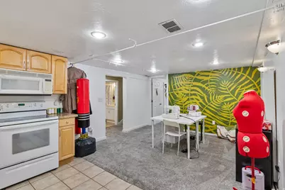 2713 S Highland Dr E, Salt Lake City, UT 84106 - Photo 15