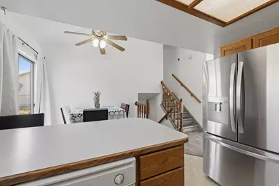 3799 Foxglen Dr, Roy, UT 84067 - Photo 19