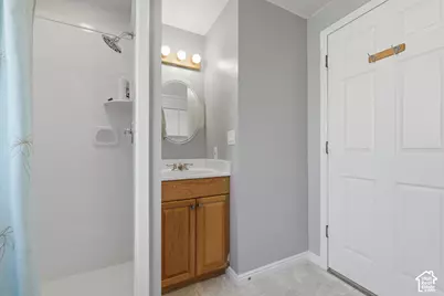 3799 Foxglen Dr, Roy, UT 84067 - Photo 23