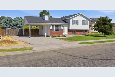 3799 Foxglen Dr, Roy, UT 84067 - Photo 3