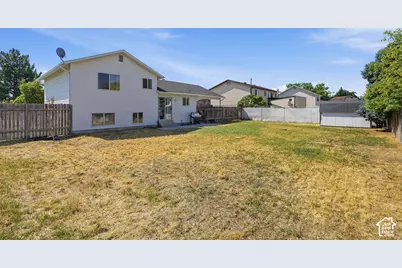 3799 Foxglen Dr, Roy, UT 84067 - Photo 5
