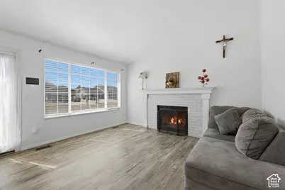 3799 Foxglen Dr, Roy, UT 84067 - Photo 15