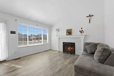 3799 Foxglen Dr, Roy, UT 84067 - Photo 15