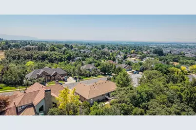 2137 E Summerwood Dr, Layton, UT 84040 - Photo 33