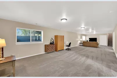 2137 E Summerwood Dr, Layton, UT 84040 - Photo 17
