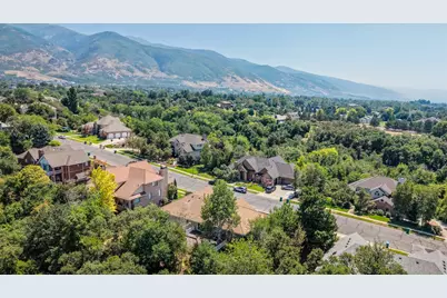 2137 E Summerwood Dr, Layton, UT 84040 - Photo 35