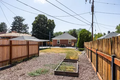 3333 S Pioneer St, Salt Lake City, UT 84109 - Photo 31