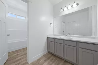537 N 310 W, Vineyard, UT 84059 - Photo 17