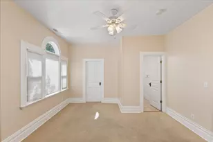 291 N Main St, Hyde Park, UT 84318 - Photo 17