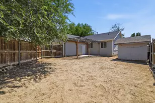 2035 E Weeping Willow Way, Eagle Mountain, UT 84005 - Photo 23