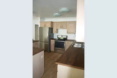 270 E Center St, Bountiful, UT 84010 - Photo 13