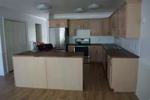 270 E Center St, Bountiful, UT 84010 - Photo 11