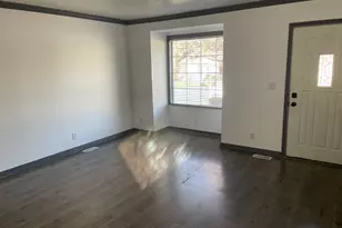 270 E Center St, Bountiful, UT 84010 - Photo 29