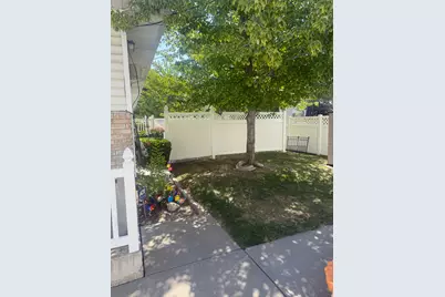270 E Center St, Bountiful, UT 84010 - Photo 7