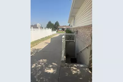 270 E Center St, Bountiful, UT 84010 - Photo 3