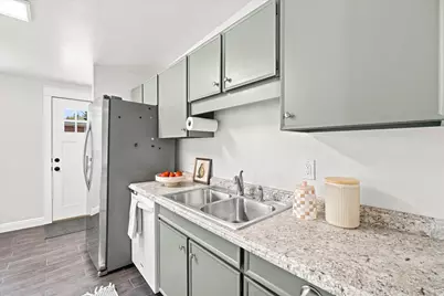 300 E 1650 S, Bountiful, UT 84010 - Photo 17