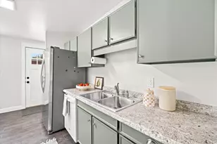 300 E 1650 S, Bountiful, UT 84010 - Photo 17