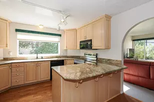 7219 S Ponderosa Dr, Cottonwood Heights, UT 84121 - Photo 11