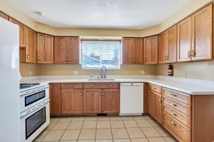 3382 S Sharon Cir, Magna, UT 84044 - Photo 3