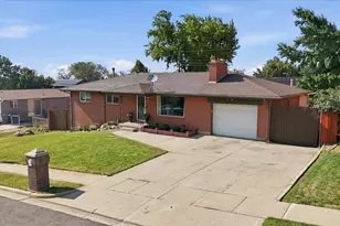 923 E 350 N, Bountiful, UT 84010 - Photo 9
