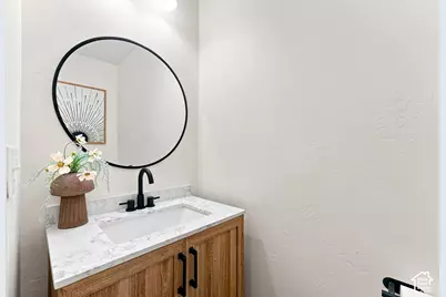 2861 S 2700 E, Salt Lake City, UT 84109 - Photo 9