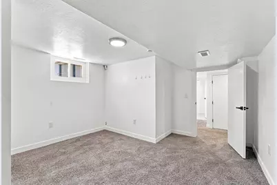 2861 S 2700 E, Salt Lake City, UT 84109 - Photo 17