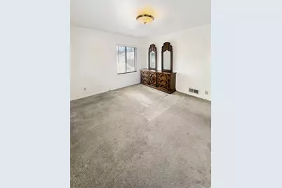 7811 S Oak St, Sandy, UT 84092 - Photo 7