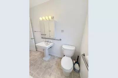 7811 S Oak St, Sandy, UT 84092 - Photo 9