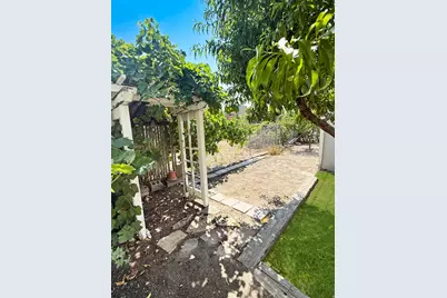 7811 S Oak St, Sandy, UT 84092 - Photo 15