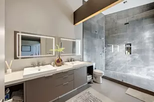 2550 E Brentwood Dr, Holladay, UT 84121 - Photo 39