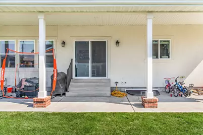 410 E Pages Ln, Centerville, UT 84014 - Photo 39