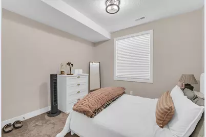 410 E Pages Ln, Centerville, UT 84014 - Photo 31