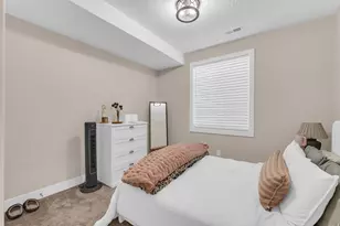 410 E Pages Ln, Centerville, UT 84014 - Photo 31